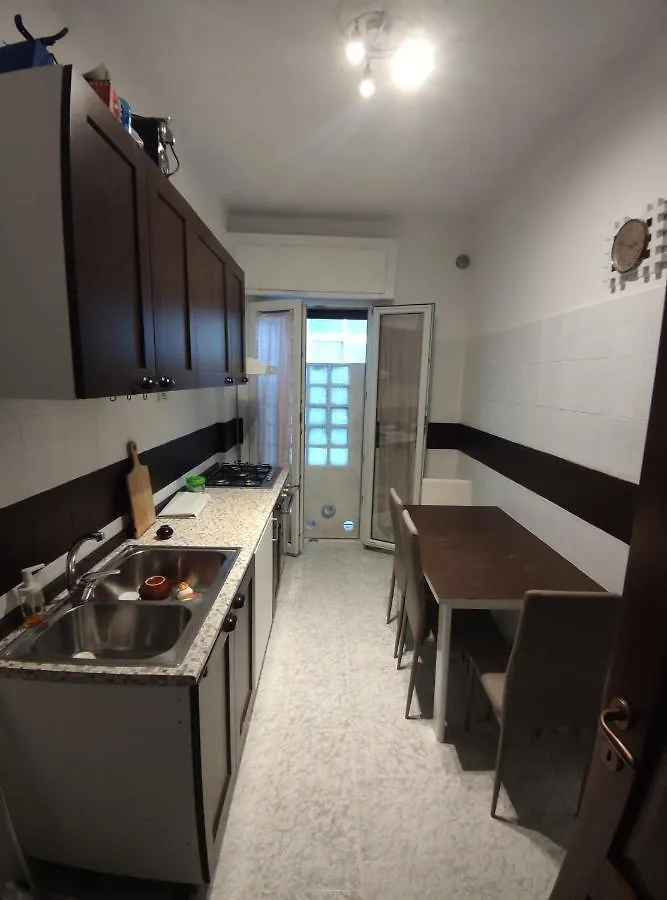 Dream House Toti - Near Central Railway Station Renewed Bari 0*,