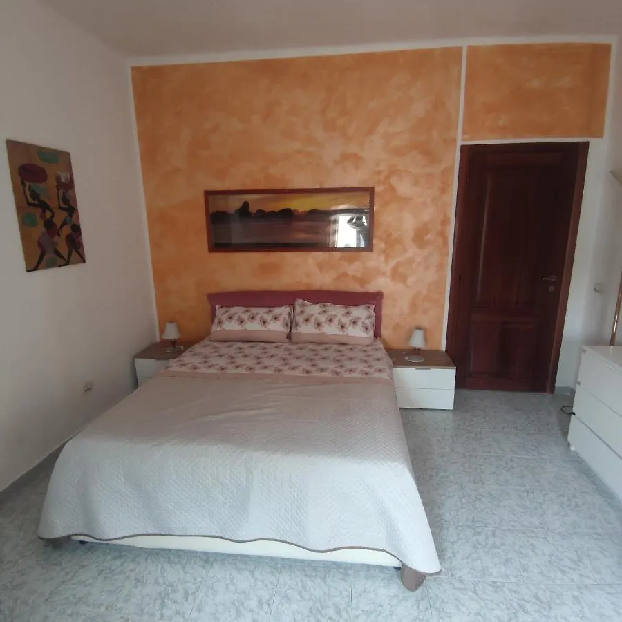 Dream House Toti - Near Central Railway Station Renewed Bari Apartmán